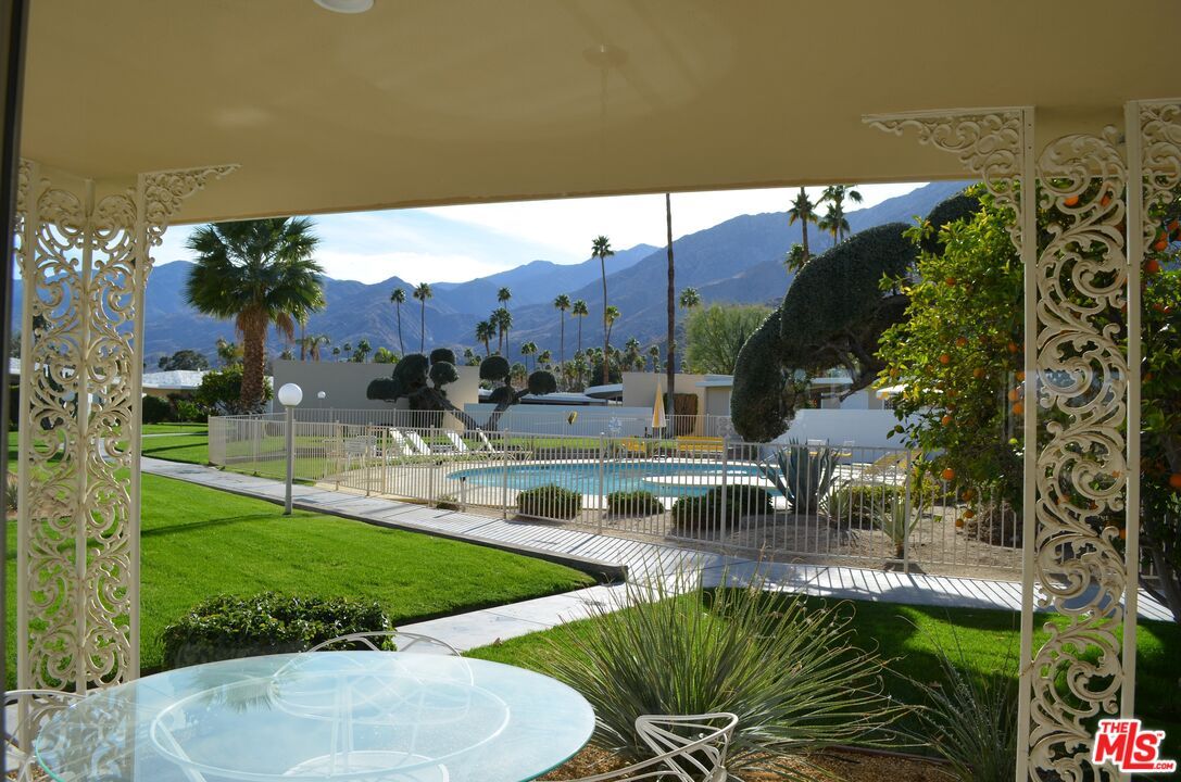 Exterior, Pool, Other