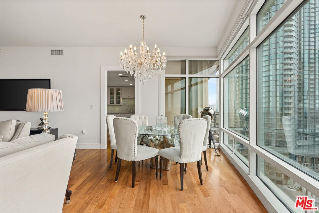Chandelier, Dining room, Interior, Recessed Lighting, Wood Texture Flooring