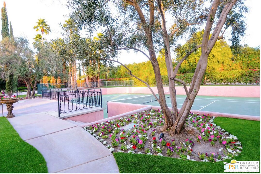 Exterior, Tennis Courts