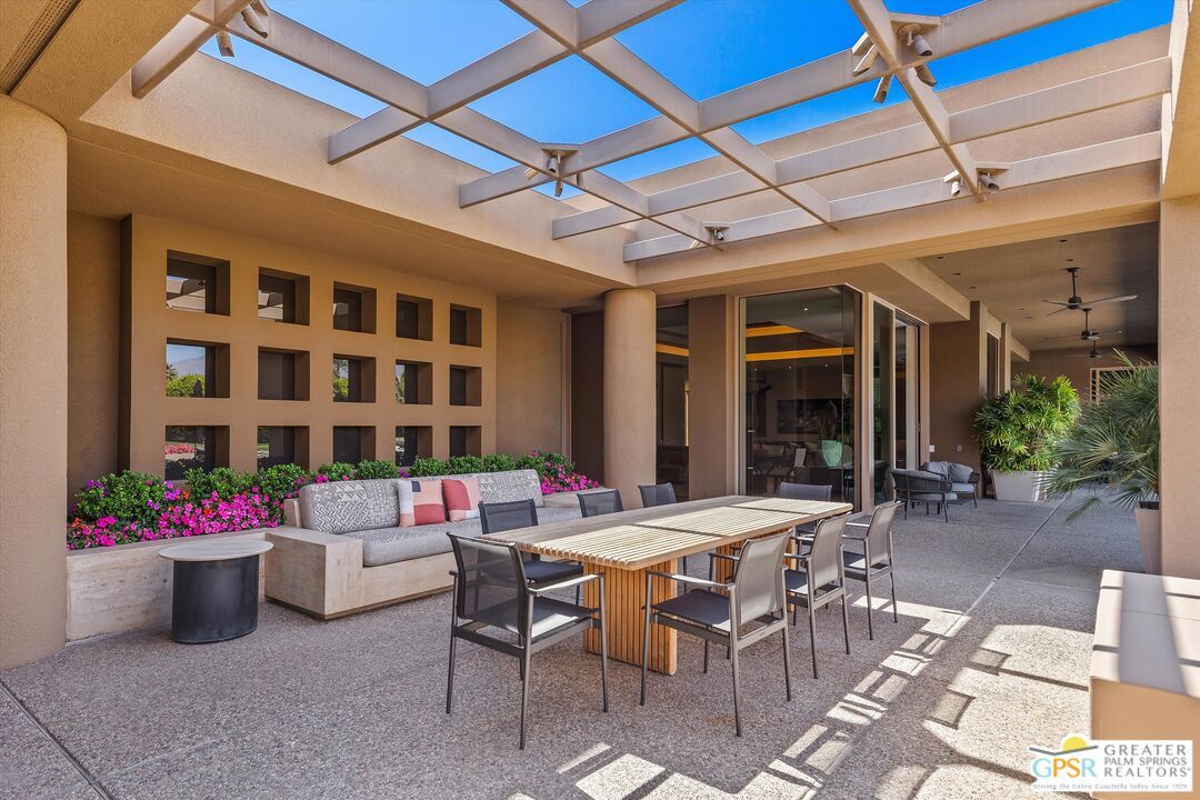 Exterior, Glass Ceilings, Sun Room