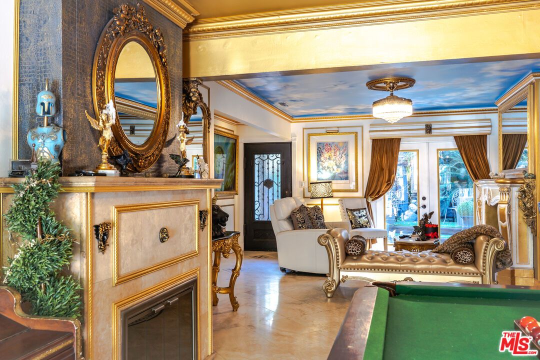 Fireplace, Interior, Living room