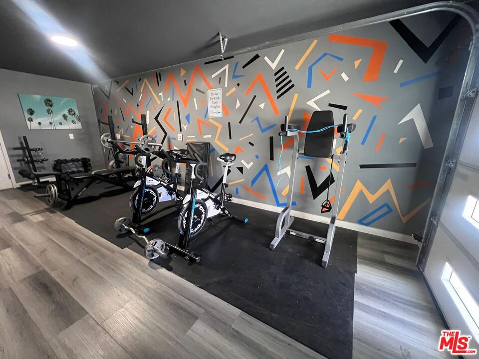 Fitness Equipment, Interior, Recessed Lighting, Wood Texture Flooring