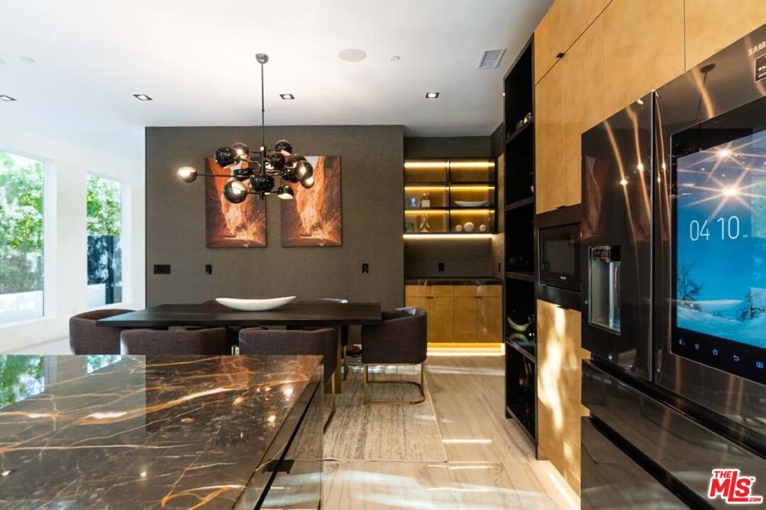 Dining room, Interior, Kitchen, Pendant Lights, Recessed Lighting, Wood Texture Flooring