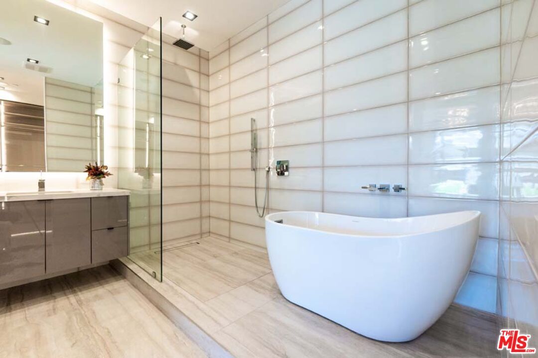 Bathroom, Free Standing Baths, Glass Shower, Interior, Recessed Lighting, Wood Texture Flooring