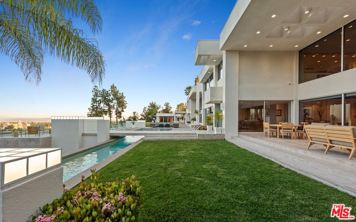 Backyard, Exterior, Pool, Water