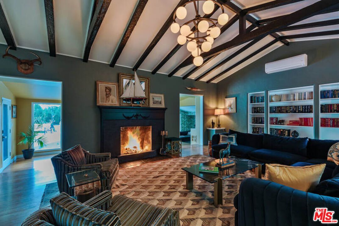 Fireplace, Interior, Living room