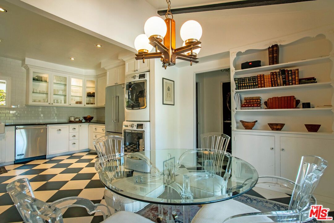 Dining room, Interior, Kitchen, Pendant Lights, Recessed Lighting