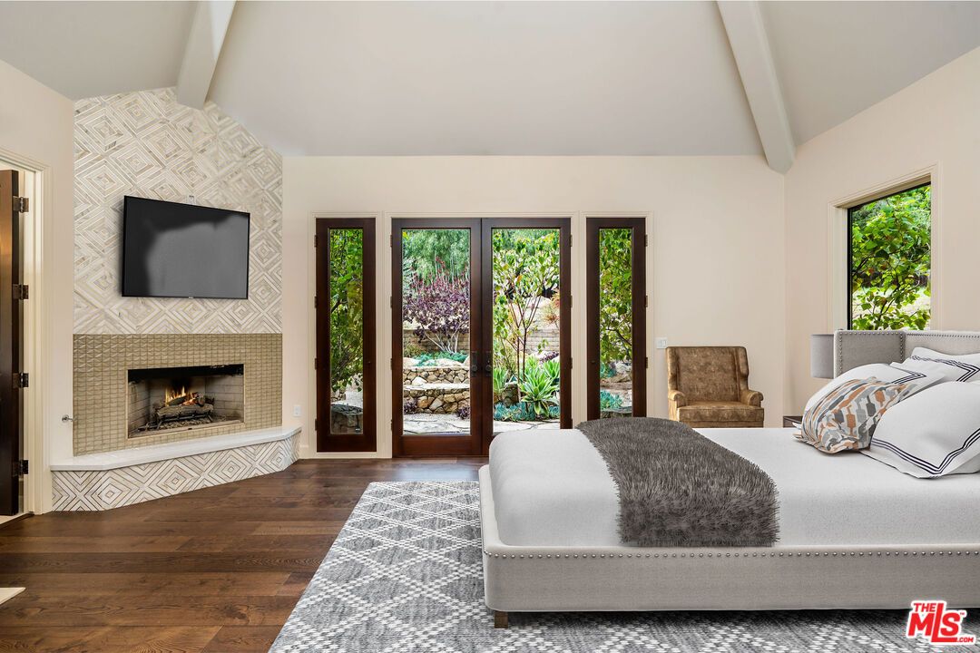 Bedroom, Fireplace, Interior, Wood Texture Flooring