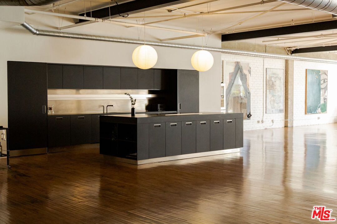 Interior, Kitchen, Pendant Lights, Wood Texture Flooring