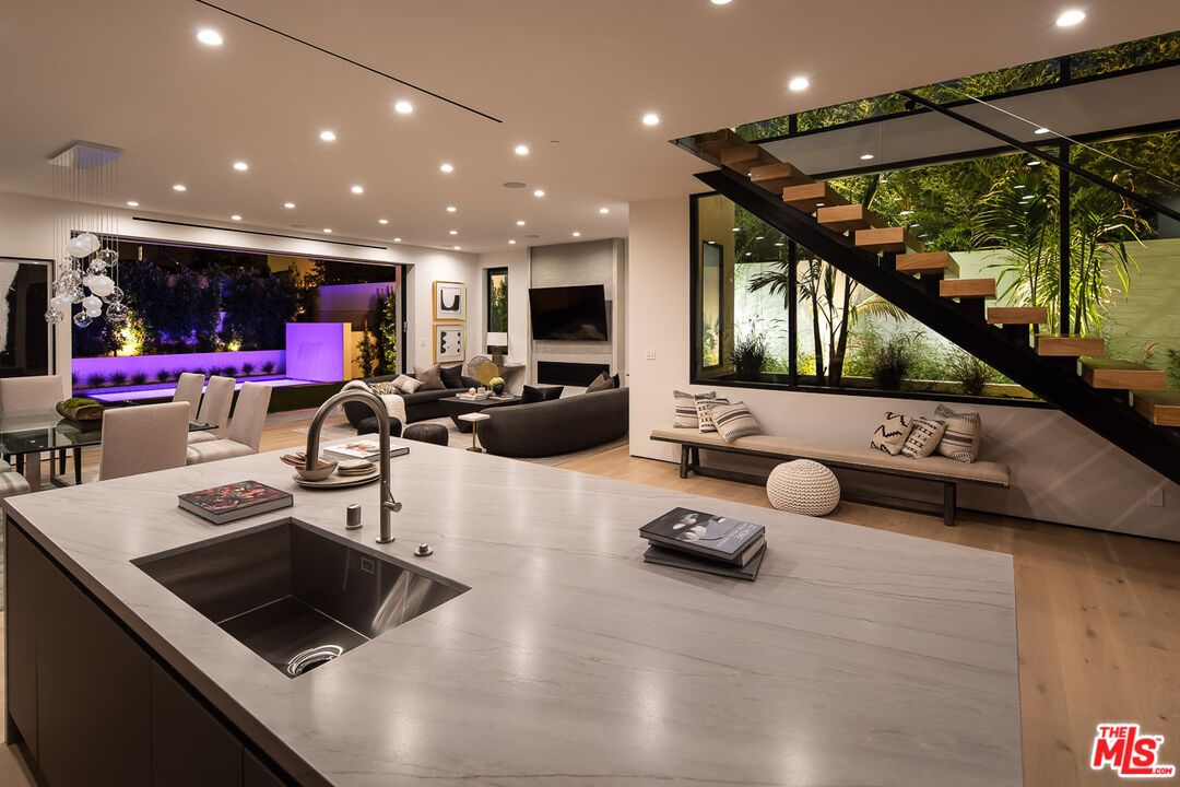 Dining room, Interior, Living room, Pendant Lights, Recessed Lighting, Wood Texture Flooring