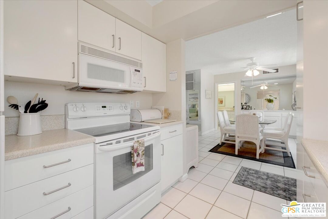 Dining room, Interior, Kitchen