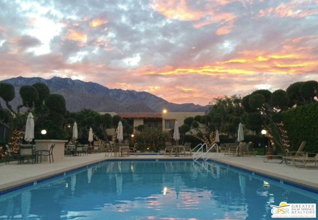 Exterior, Pool, Other