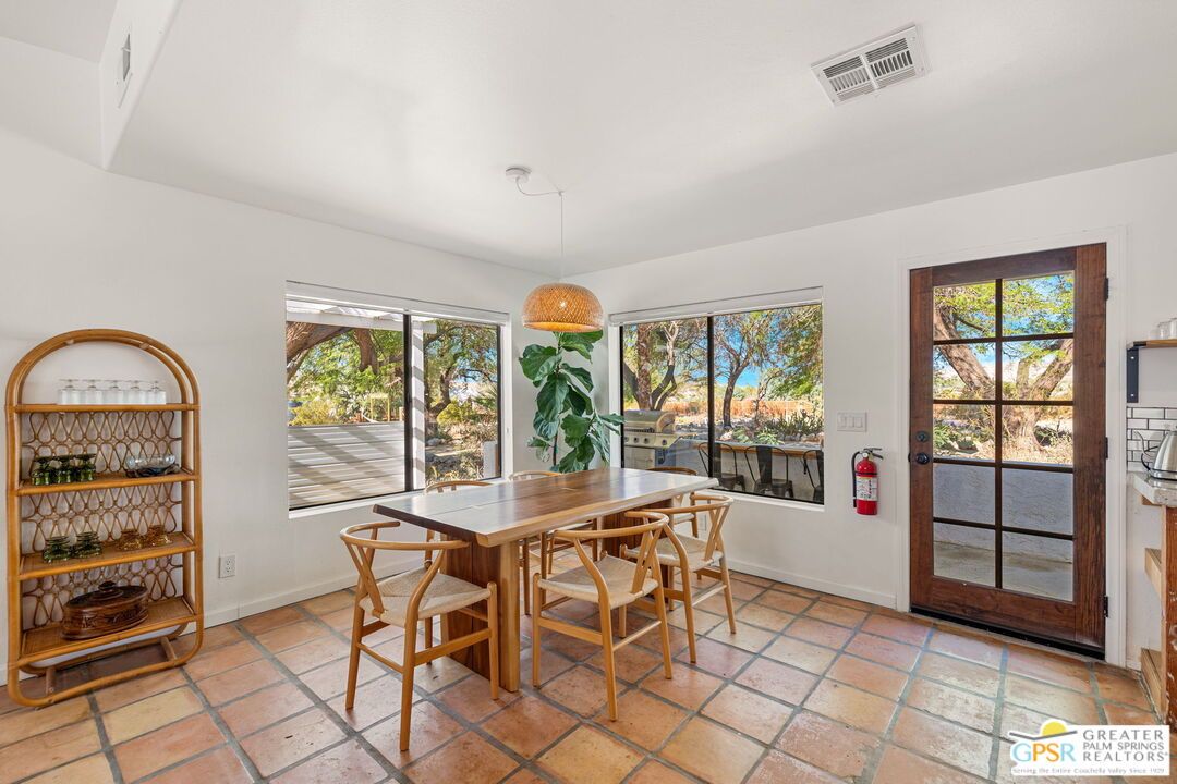 Dining room, Interior, Pendant Lights
