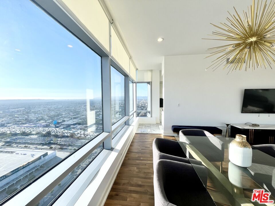 Dining room, Interior, Recessed Lighting, Water, Wood Texture Flooring