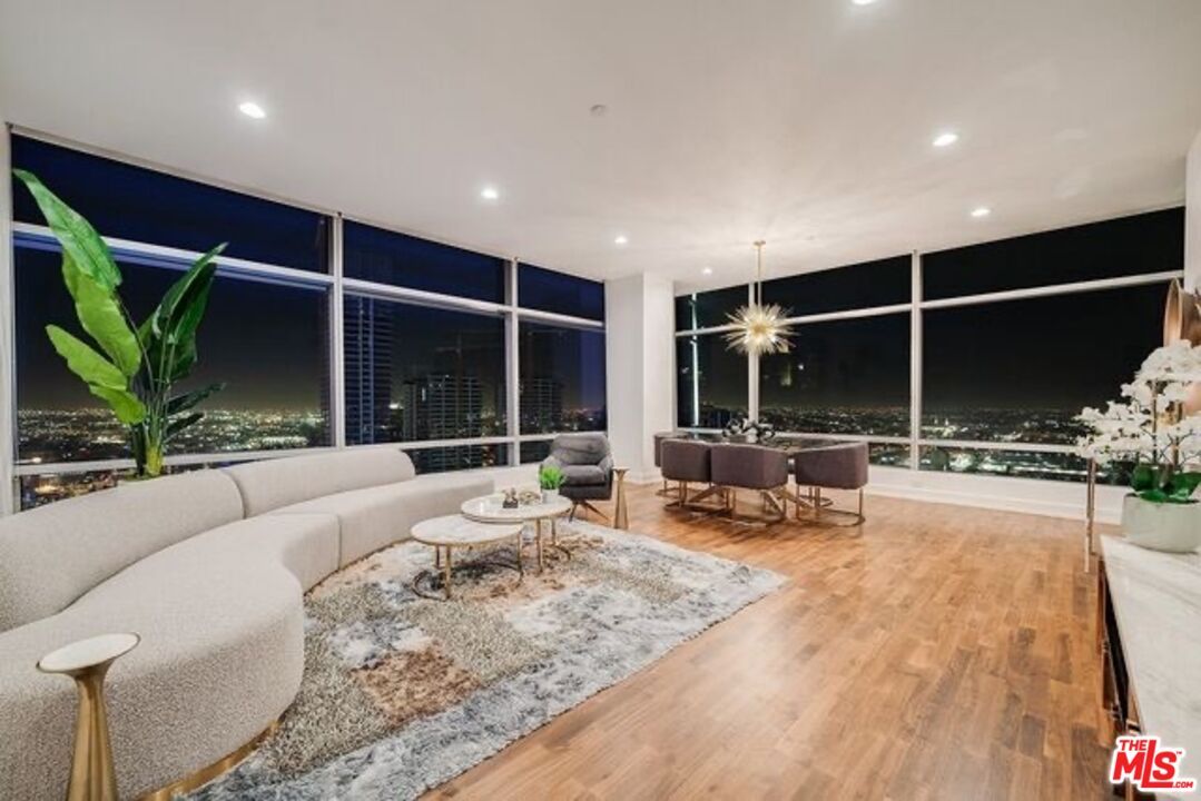 Dining room, Interior, Living room, Pendant Lights, Recessed Lighting, Wood Texture Flooring