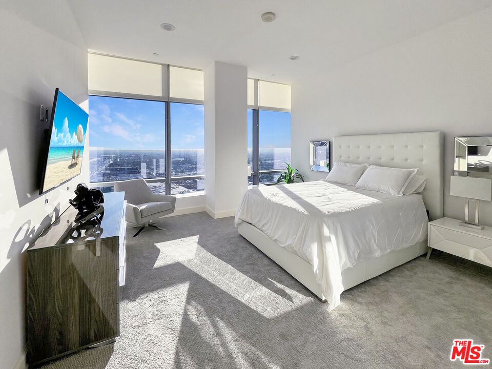 Bedroom, Interior, Recessed Lighting, Water