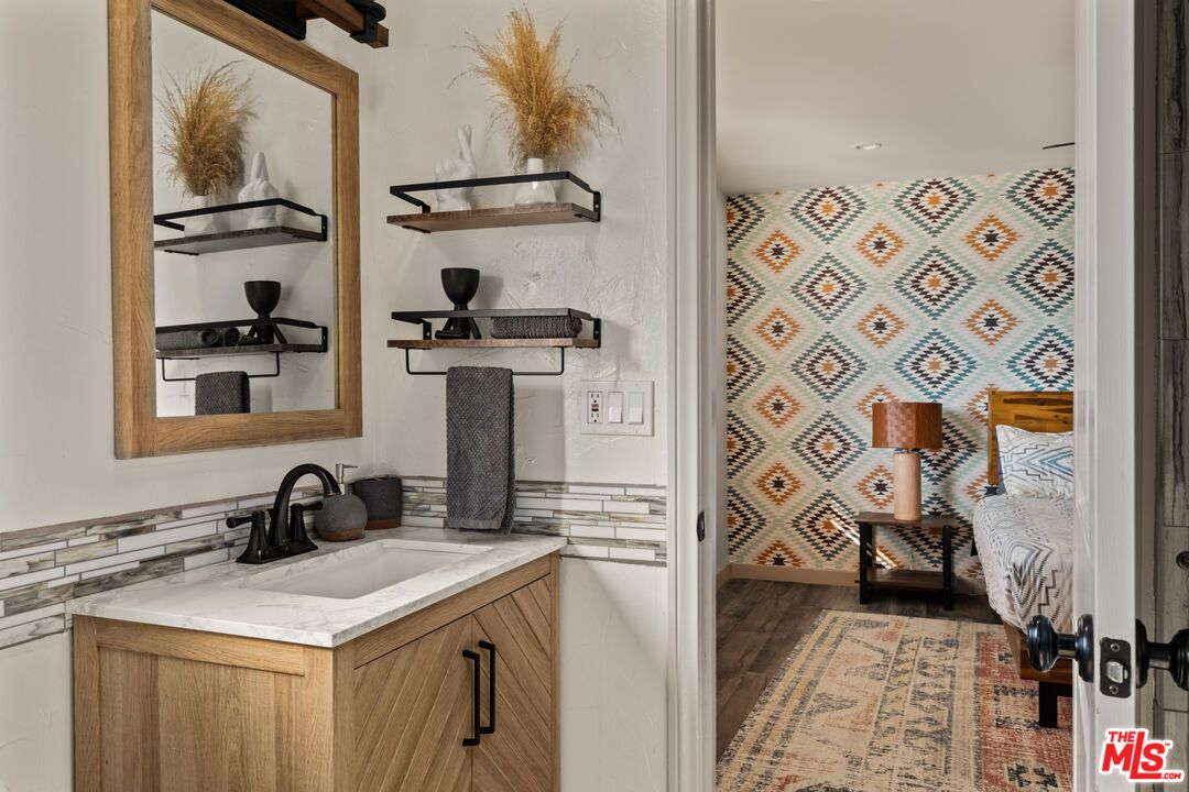 Bathroom, Interior, Recessed Lighting, Wood Texture Flooring