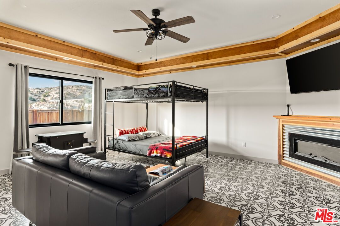 Fireplace, Interior, Living room, Recessed Lighting