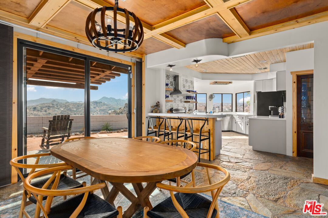 Chandelier, Dining room, Interior, Kitchen, Pendant Lights, Wooden Beams, Wooden Ceilings
