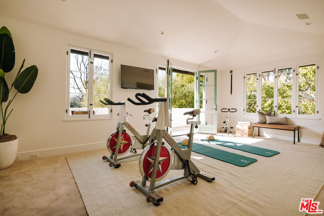 Fitness Equipment, Interior, Recessed Lighting
