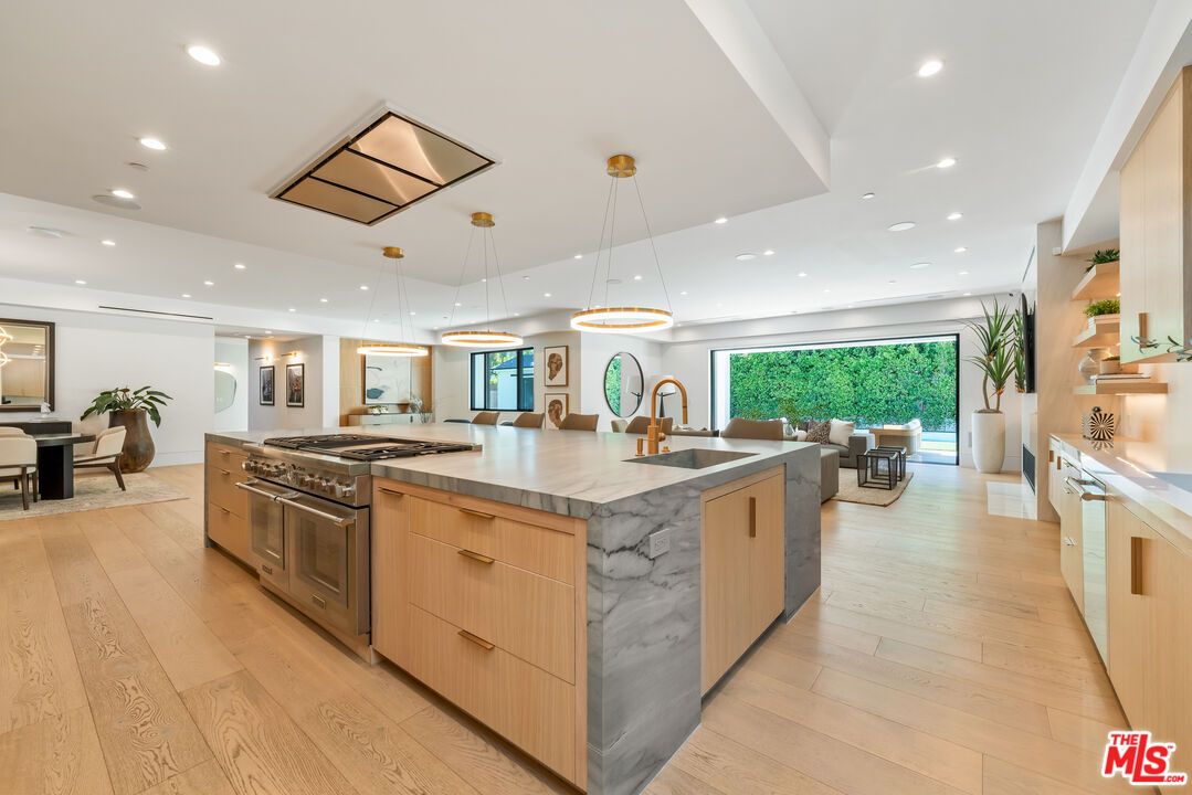 Dining room, Interior, Kitchen, Living room, Pendant Lights, Recessed Lighting, Stainless Steel Appliances, Wood Texture Flooring