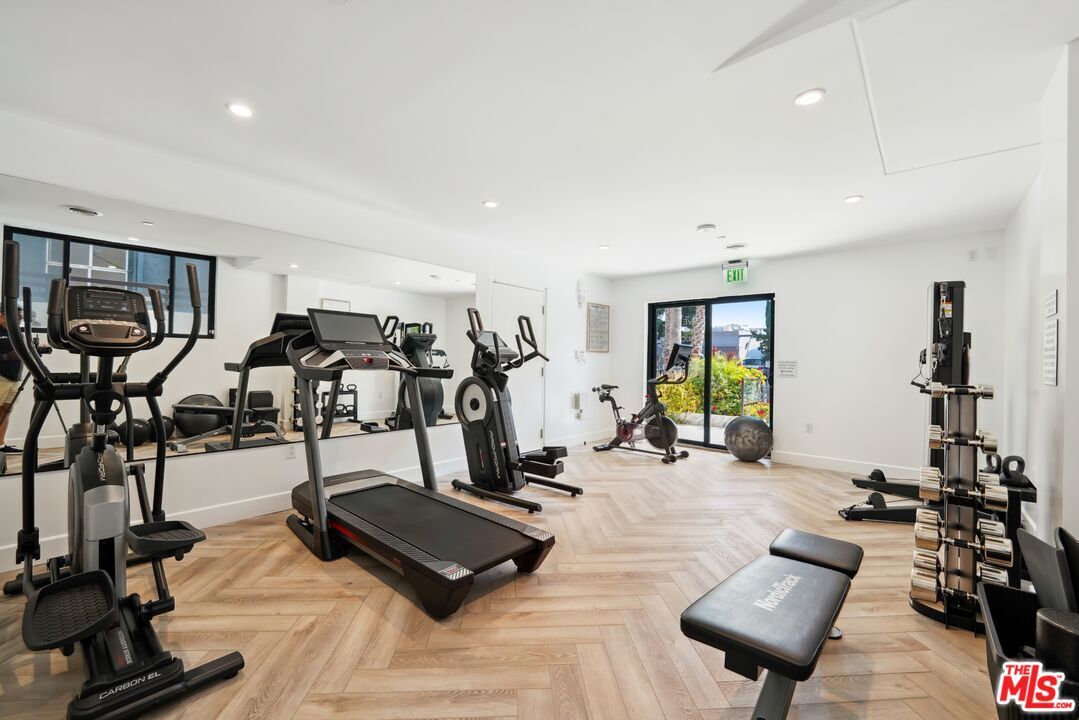 Fitness Equipment, Interior, Recessed Lighting, Wood Texture Flooring