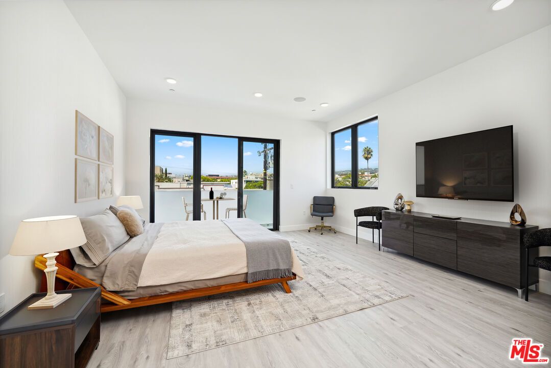 Bedroom, Interior, Recessed Lighting, Water, Wood Texture Flooring