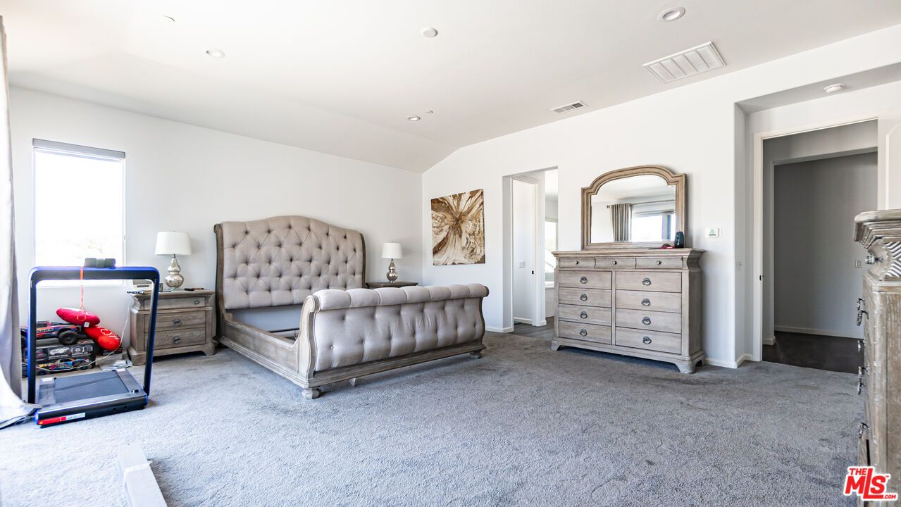 Fitness Equipment, Interior, Recessed Lighting