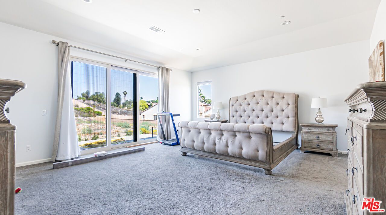 Fitness Equipment, Interior, Recessed Lighting