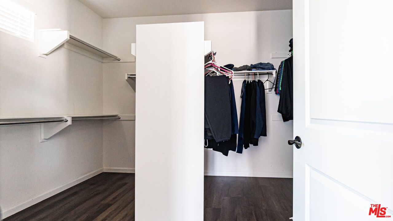 Interior, Walk-in Closets, Wood Texture Flooring