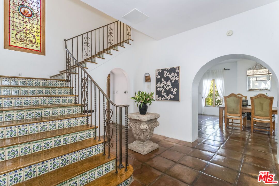 Dining room, Interior