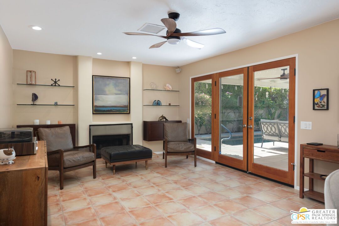 Fireplace, Interior, Recessed Lighting