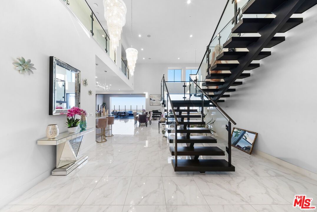 Chandelier, Interior, Marble, Recessed Lighting