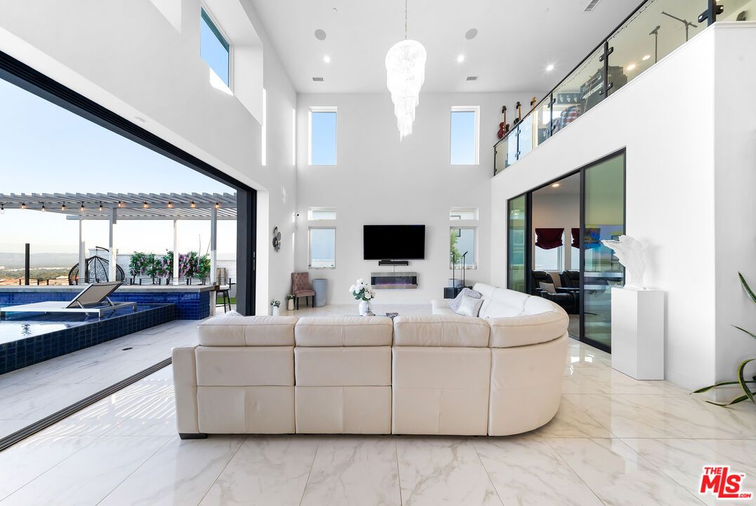 Chandelier, Interior, Living room, Marble, Pendant Lights, Recessed Lighting