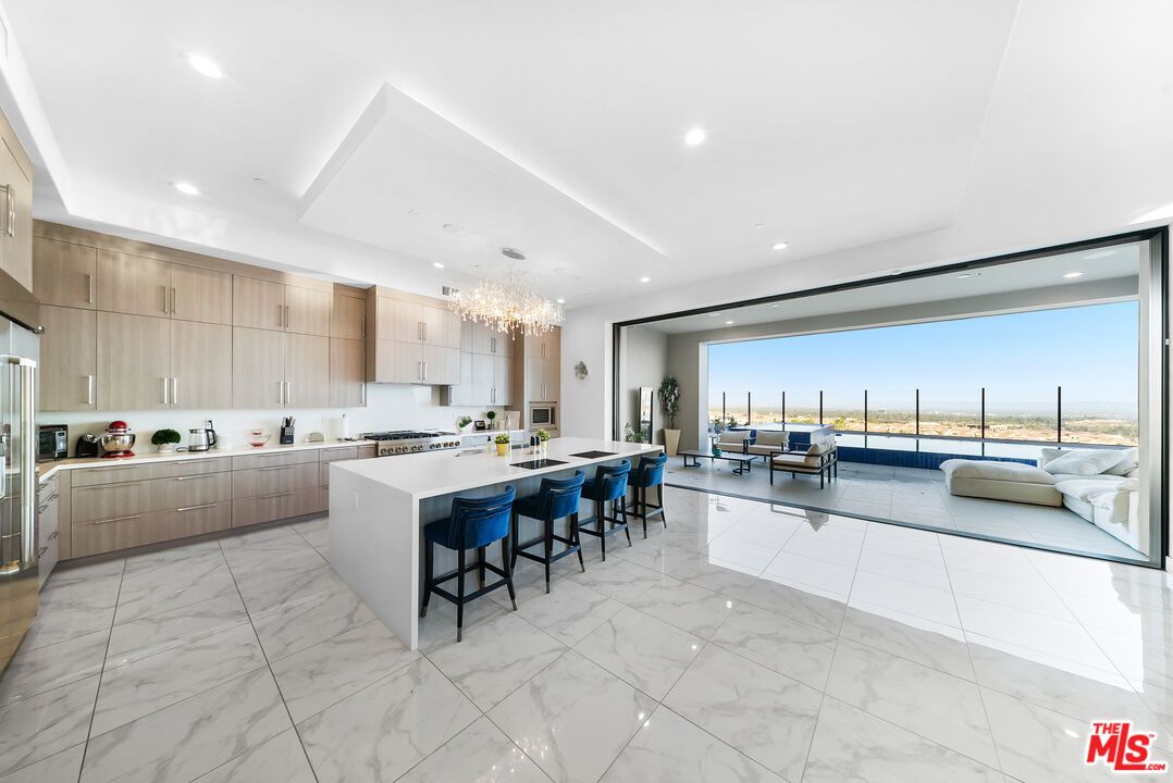 Chandelier, Interior, Kitchen, Living room, Marble, Pendant Lights, Recessed Lighting, Water