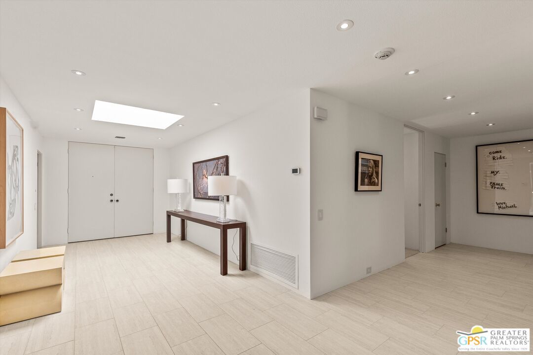 Interior, Recessed Lighting