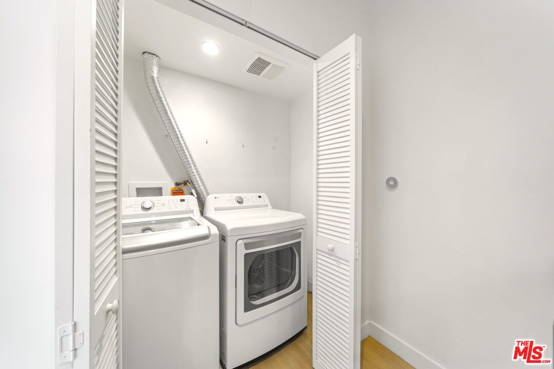 Interior, Recessed Lighting, Utility Closets, Washer, Wood Texture Flooring