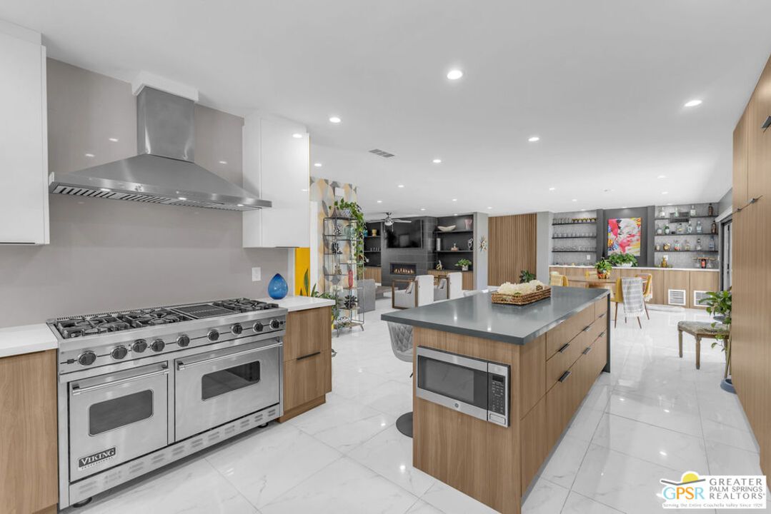 Dining room, Interior, Kitchen, Marble, Recessed Lighting, Stainless Steel Appliances