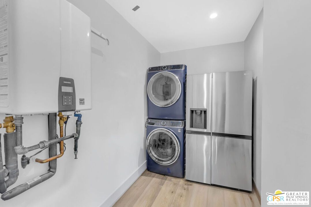 Interior, Recessed Lighting, Utility Closets, Washer, Wood Texture Flooring