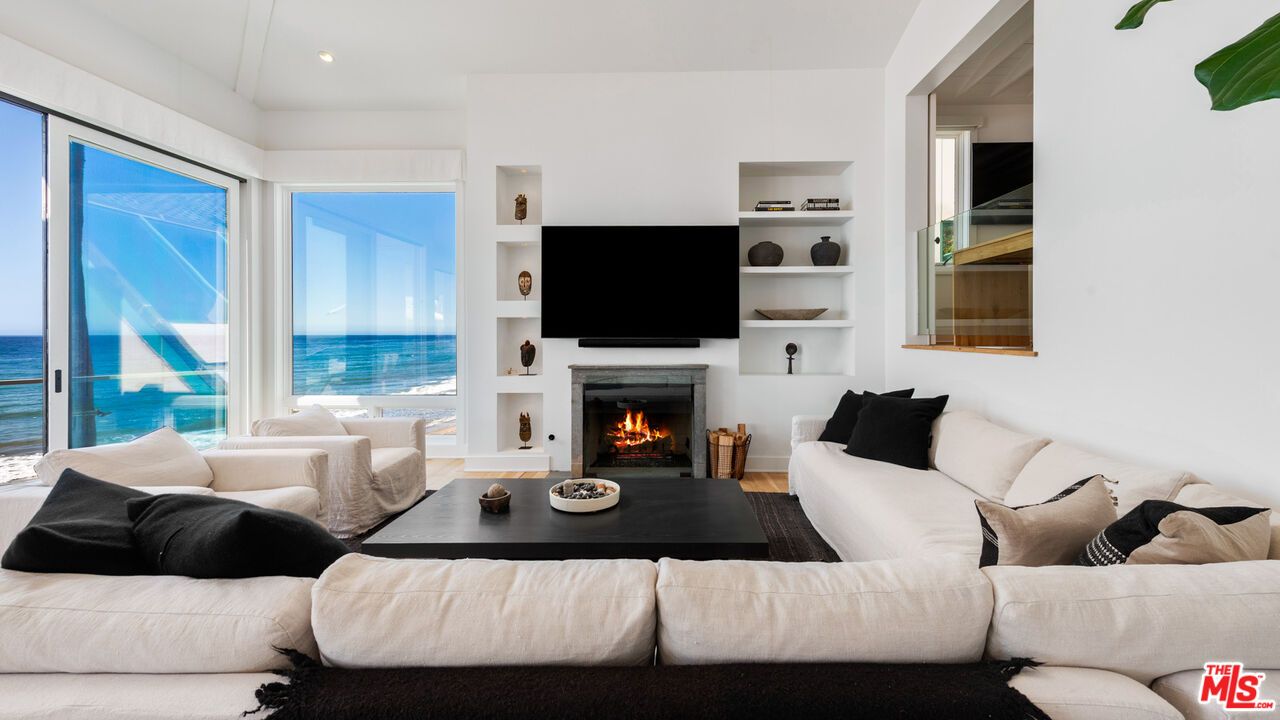 Fireplace, Interior, Living room, Recessed Lighting, Water