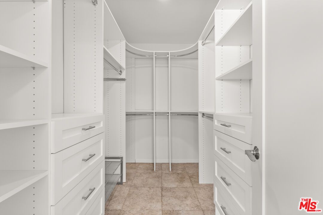 Interior, Recessed Lighting, Walk-in Closets