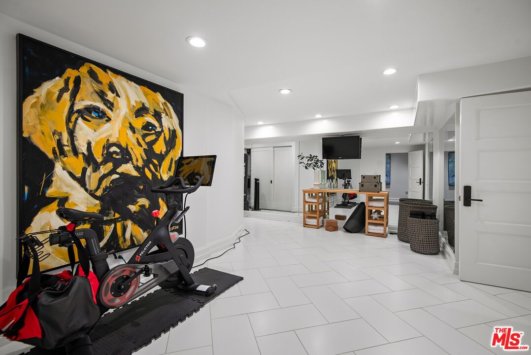 Fitness Equipment, Interior, Recessed Lighting