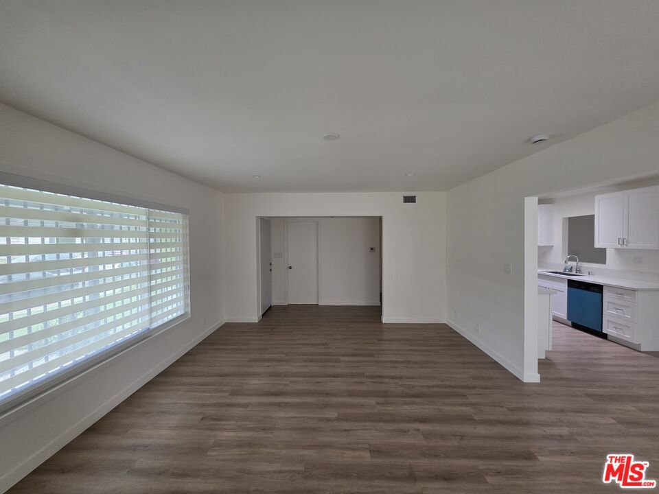 Empty room, Interior, Kitchen, Wood Texture Flooring