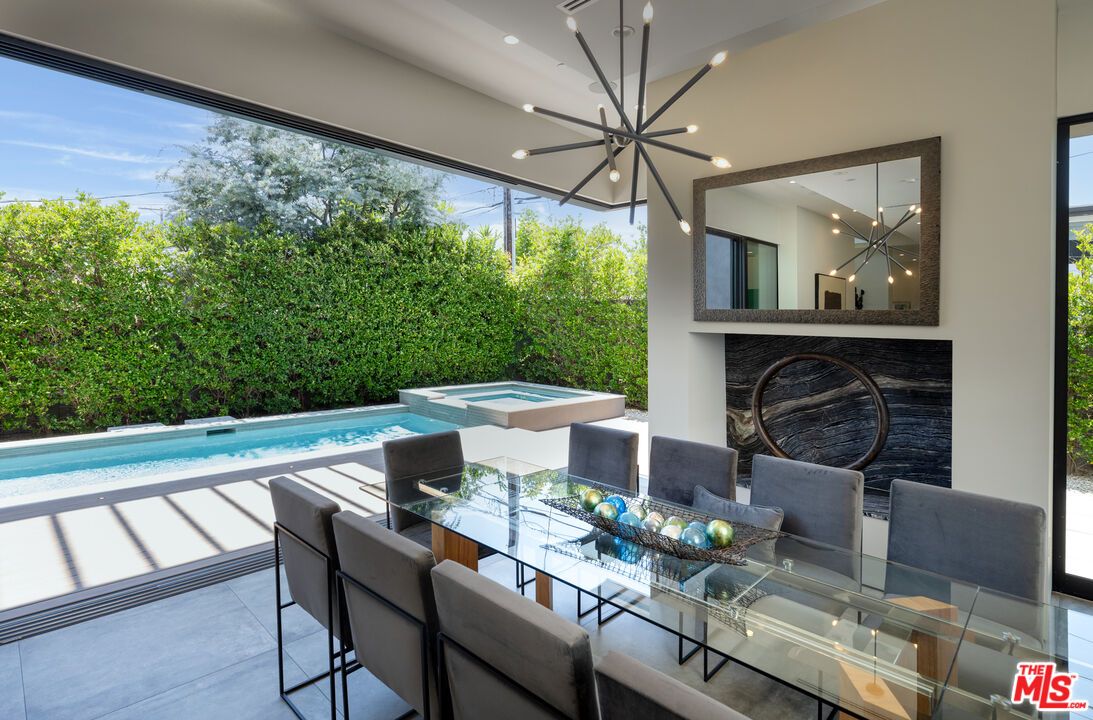 Dining room, Exterior, Pendant Lights, Pool, Recessed Lighting