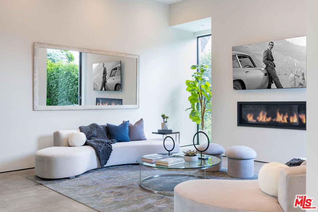 Fireplace, Interior, Living room