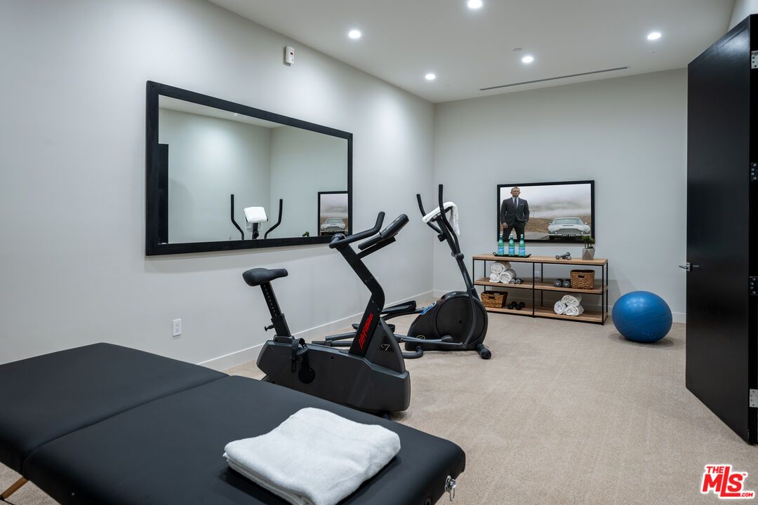 Fitness Equipment, Interior, Recessed Lighting