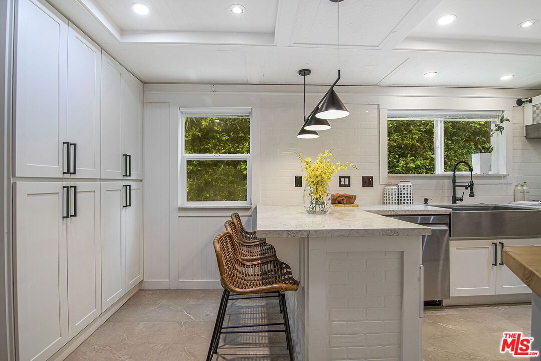Interior, Kitchen, Pendant Lights, Recessed Lighting, Stainless Steel Appliances