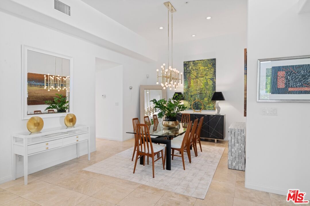 Dining room, Interior, Pendant Lights, Recessed Lighting