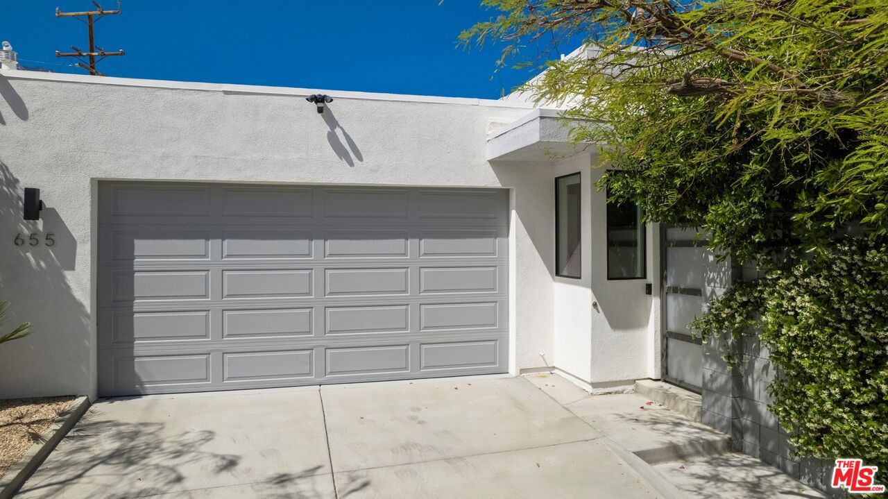 Detached Garage, Exterior