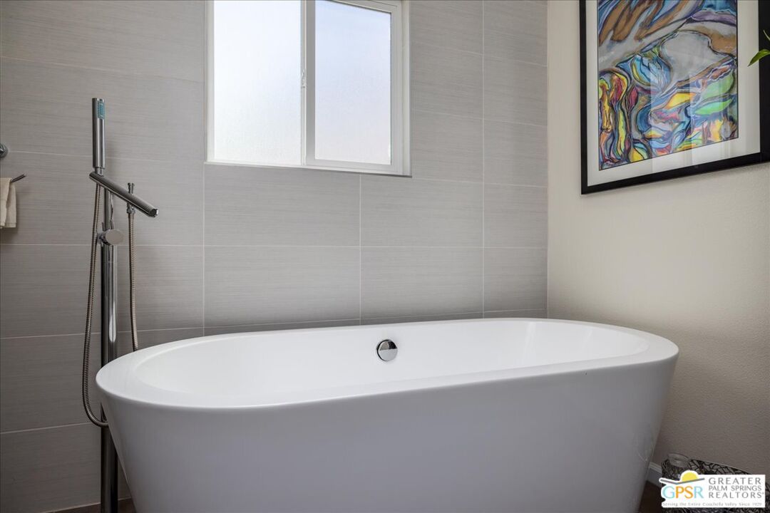 Bathroom, Free Standing Baths, Interior